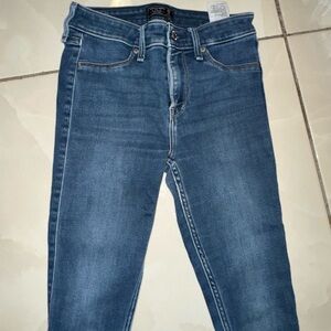 Abercrombie & Fitch Women's Skinny Jeans in Blue